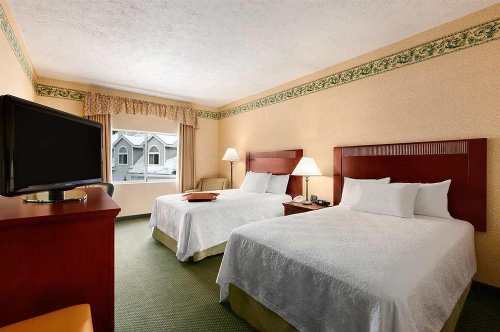 Hampton Inn Burlington - Colchester Habitación foto